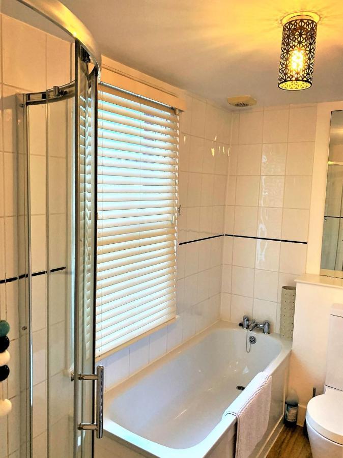 Riverside Channel5 "Holidays Homes In The Sun" Featured Central Canterbury Cottage With Free Parking Zewnętrze zdjęcie